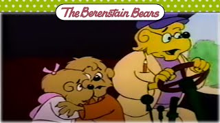 A Knight to Remember  Berenstain Bears Official [upl. by Tannenbaum86]