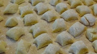 Gnocchi di patate quot ricetta basequot semplicissimi [upl. by Ydde]