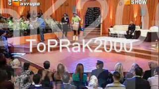 Ibrahim Tatlises  Niye Cattin Kaslarini LIVE [upl. by Alakcim]