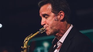 Amazing Saxophone Solo – Eric Marienthal [upl. by Bullock]