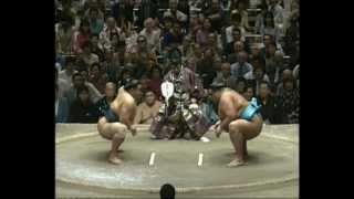 Musashimaru vs Takanohana  Natsu 2001 武蔵丸 対 貴乃花 [upl. by Nahsaj]