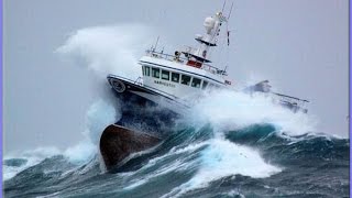 SHIPS IN STORM COMPILATION MONSTER WAVES [upl. by Nicholas]