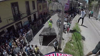 Follow the Leader Urban Downhill MTB Edition  Red Bull Valparaíso [upl. by Cacka]