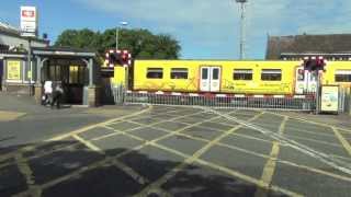 Birkdale Level Crossing [upl. by Assylem667]