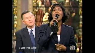 CECE Winans LiveI surrender All [upl. by Brass]