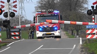 Prio 1 brandweer Maarn Woudenberg en Doorn met spoed naar grote brand aan de Haarweg in Woudenberg [upl. by Sorilda]